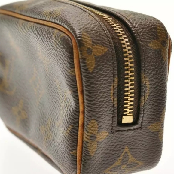 Louis Vuitton Wapity Pouch - Picture 9 of 12